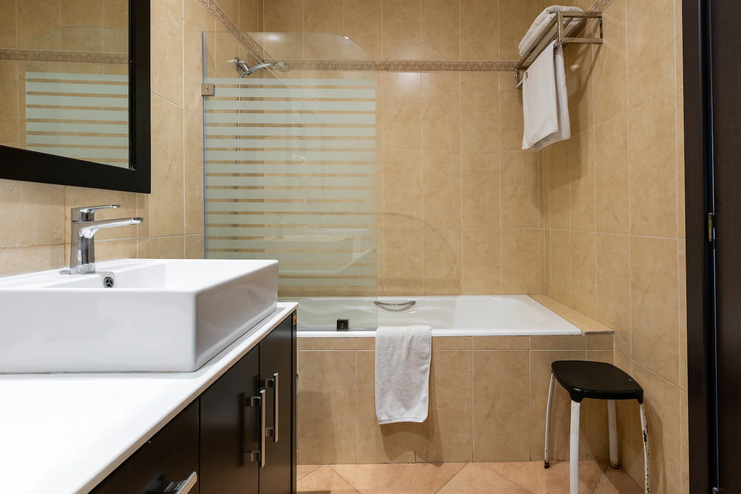 72817d11-6dd1-427f-94b0-9188fd6a3f20